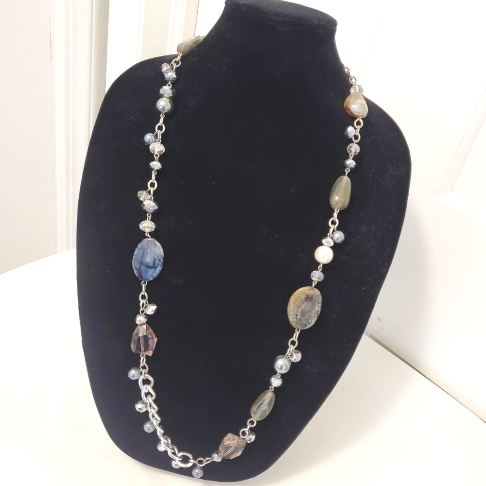 Charming Charlie Silvertone Fashion Jewelry Necklace, Classic, Business, Casual
